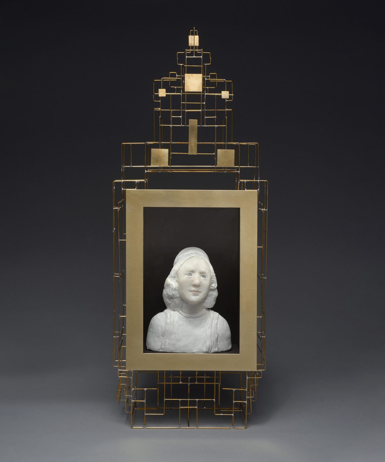 Buste d’Homme dans son Cadre Doré by Agnes Baillon & Eric De Dormael