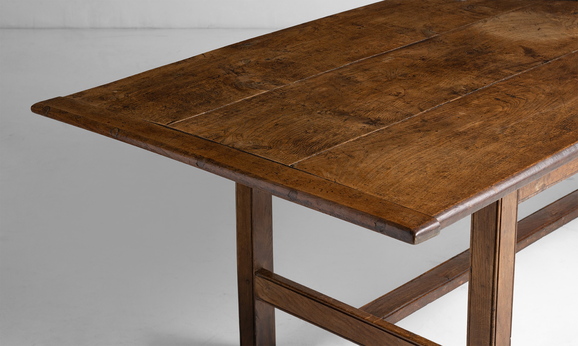 Oak Farmhouse Table Obsolete