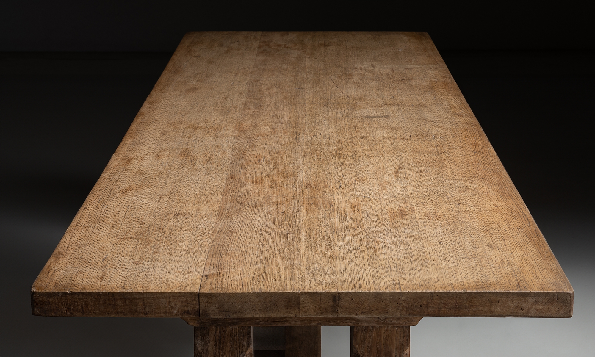 Oak Dining Table :: Obsolete