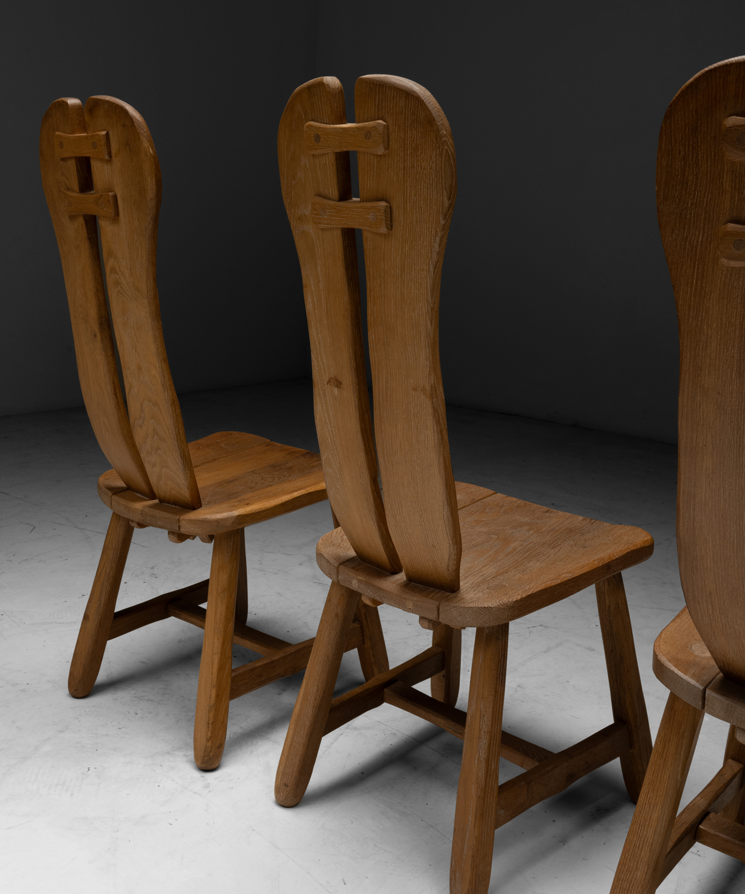 De Puydt Oak Dining Chairs :: Obsolete