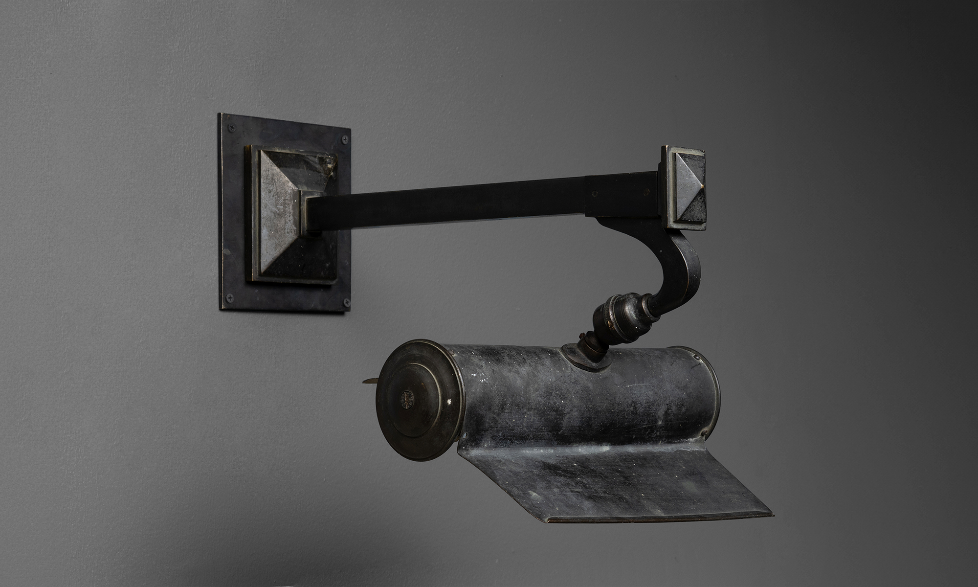 Adjustable Brass Wall Light :: Obsolete